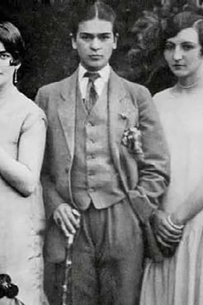 Frida Kahlo im Anzug