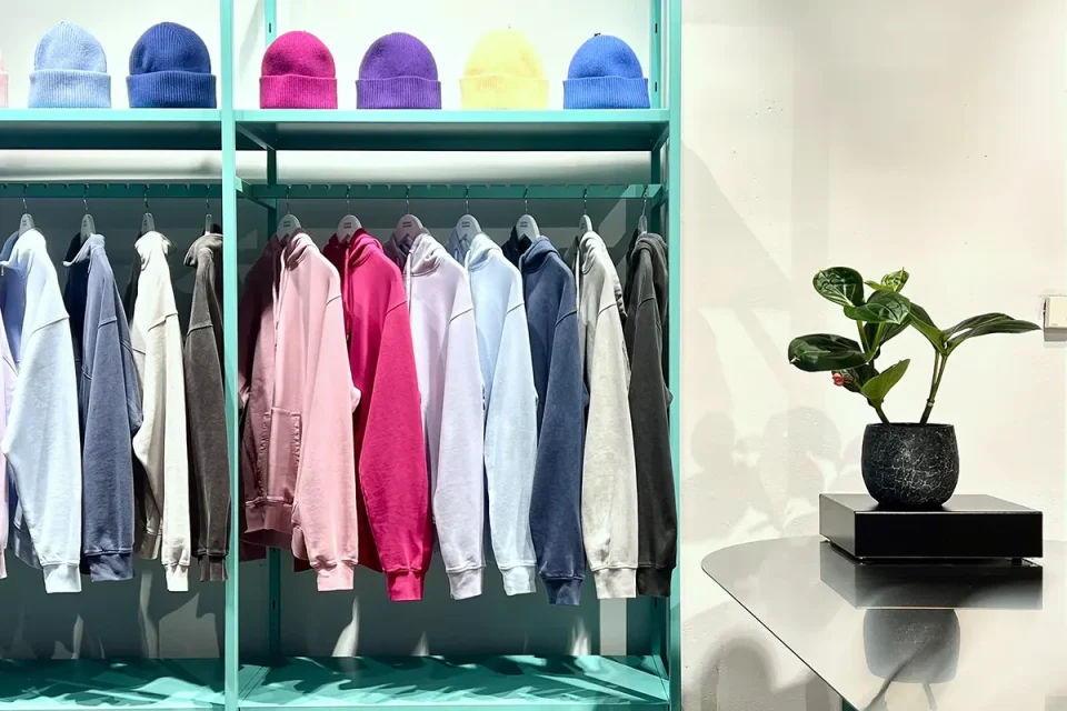 Colorful Standard Klamotten